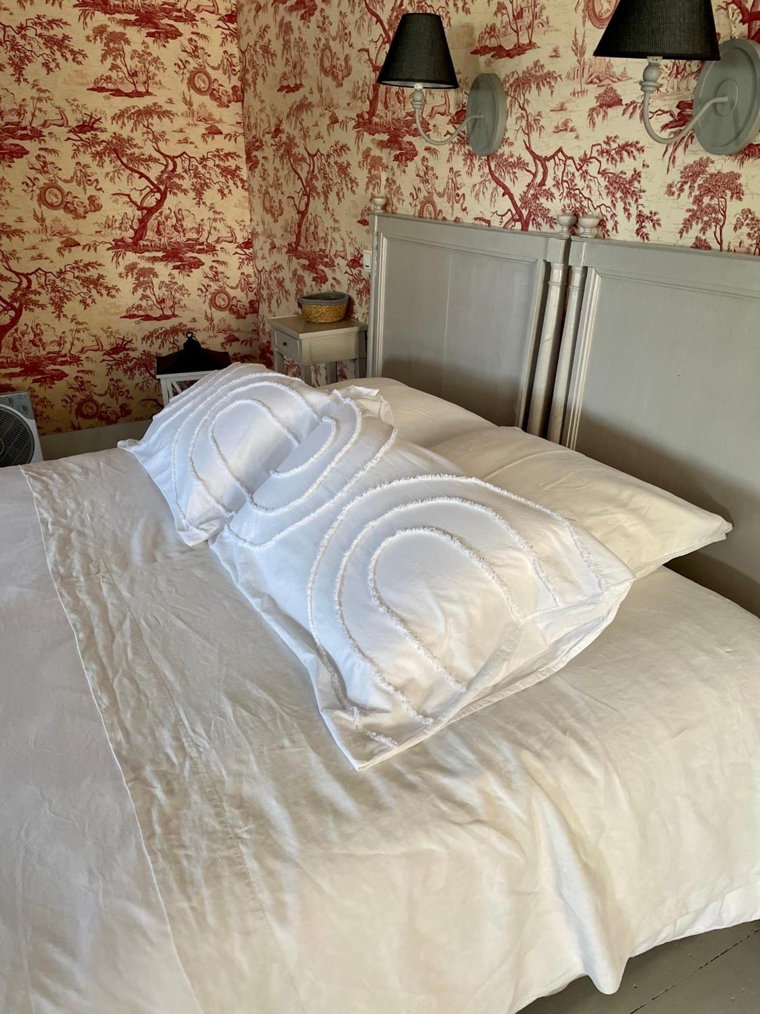 Belle Fontaine Hotel Bourges Bagian luar foto