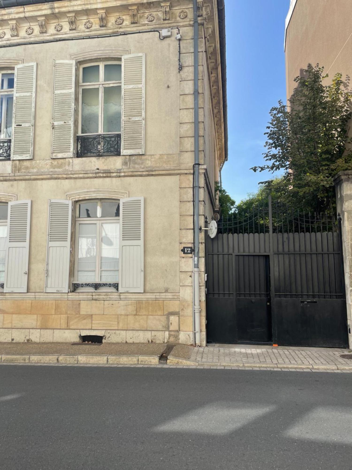 Belle Fontaine Hotel Bourges Bagian luar foto